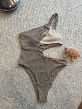 One-Piece Cutout Swimsuit in Taupe and Cream - Size S